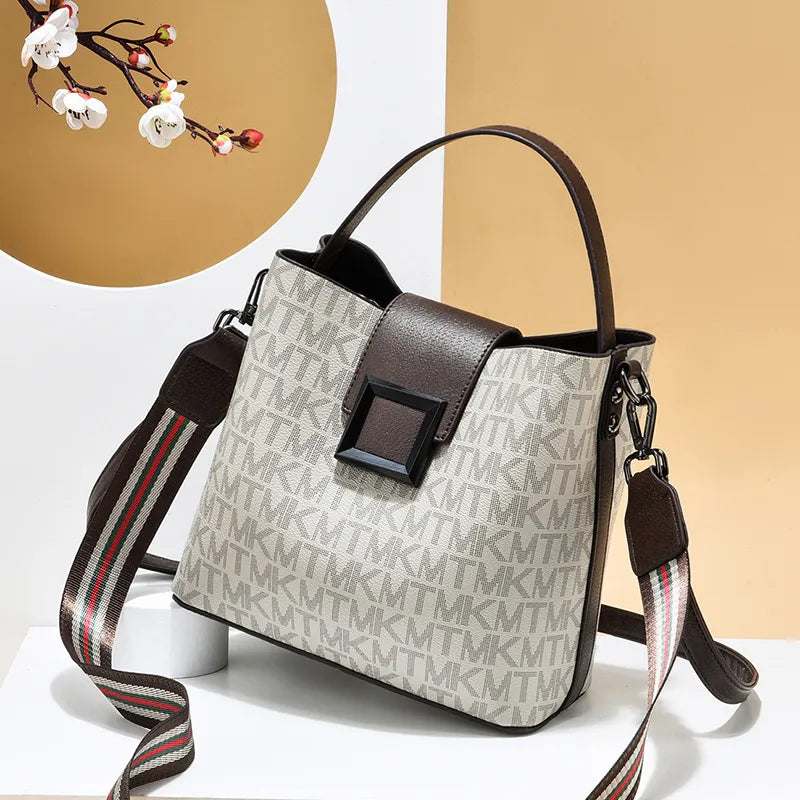 2025 New Fashion Simple Large Capacity Tote Bag for Women