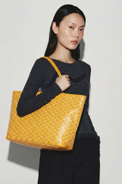 Élance Tote Bag